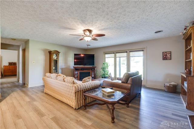 60 E Ellis Drive, Waynesville, OH 45068