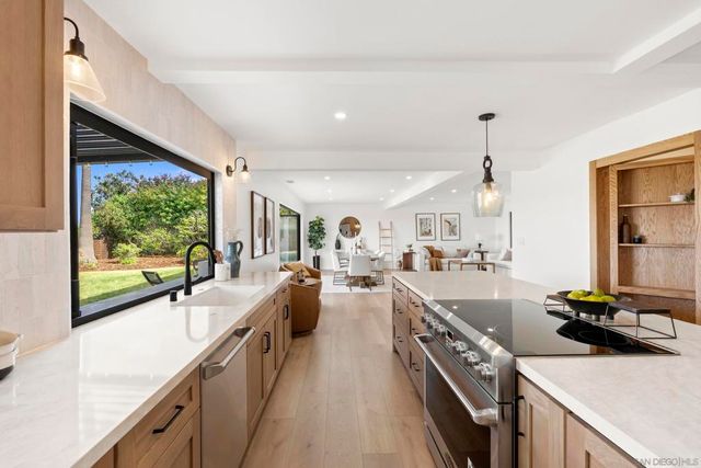 5777 Desert View, San Diego, CA 92037