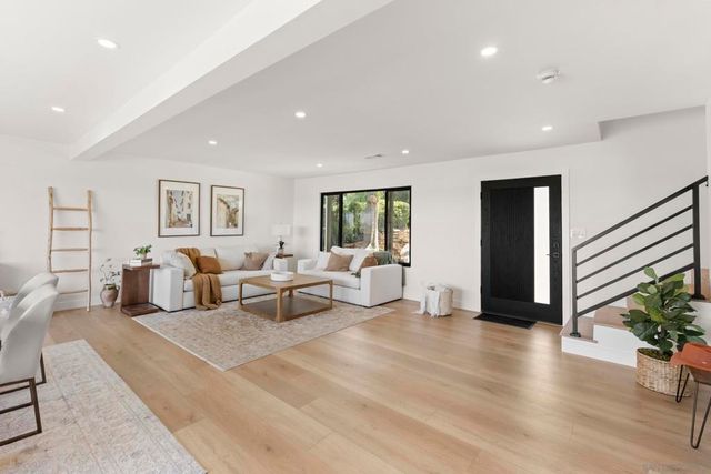 5777 Desert View, San Diego, CA 92037