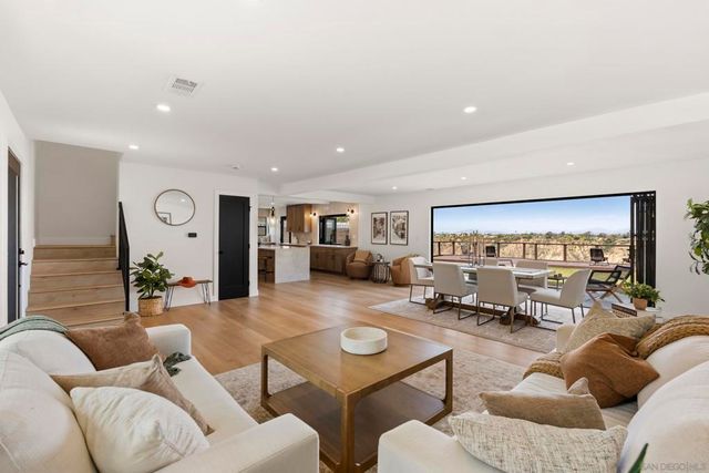 5777 Desert View, San Diego, CA 92037