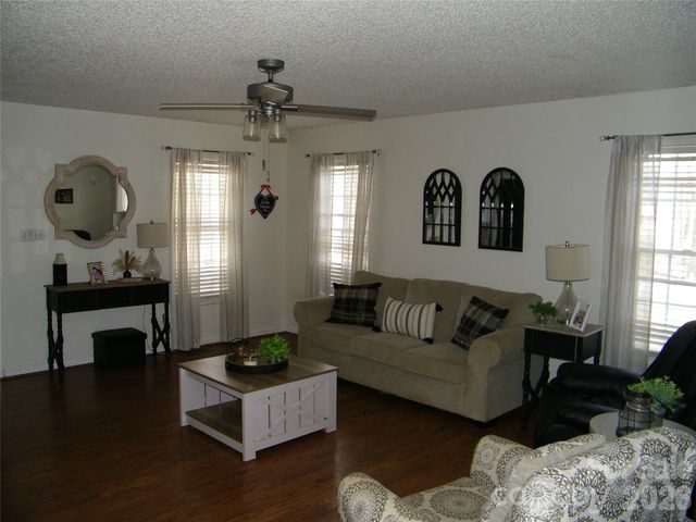 115 East Avenue, Salisbury, NC 28146