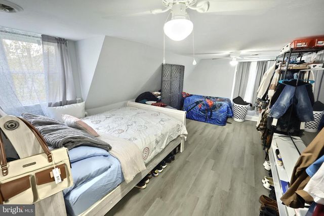 18 BECK MILL RD, Hanover, PA 17331