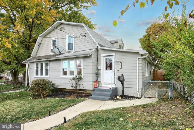 18 BECK MILL RD, Hanover, PA 17331