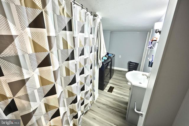 18 BECK MILL RD, Hanover, PA 17331