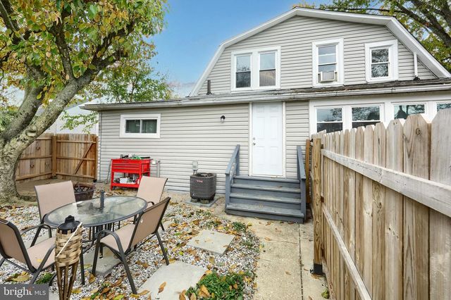 18 BECK MILL RD, Hanover, PA 17331