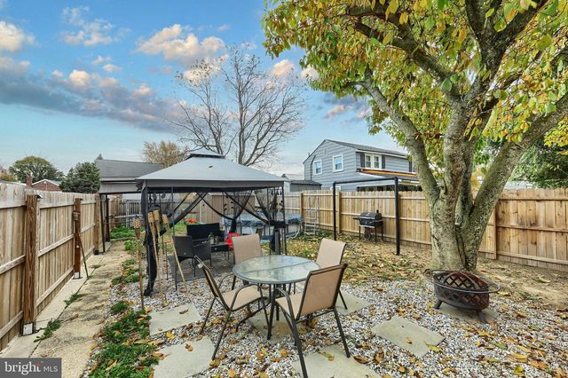 18 BECK MILL RD, Hanover, PA 17331