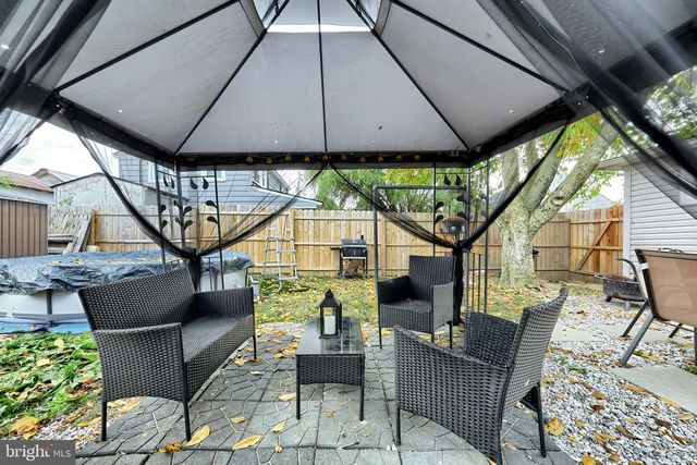 18 BECK MILL RD, Hanover, PA 17331