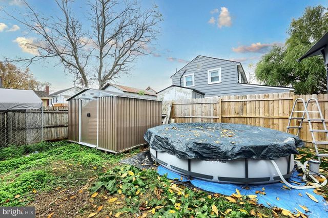 18 BECK MILL RD, Hanover, PA 17331