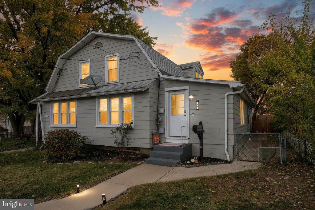 18 BECK MILL RD, Hanover, PA 17331