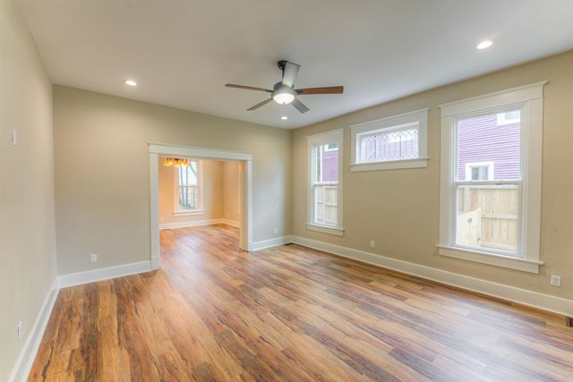 2165 MONROE AVE, Memphis, TN 38104