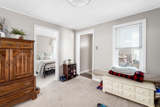 16 Larch Street, Goffstown, NH 03102