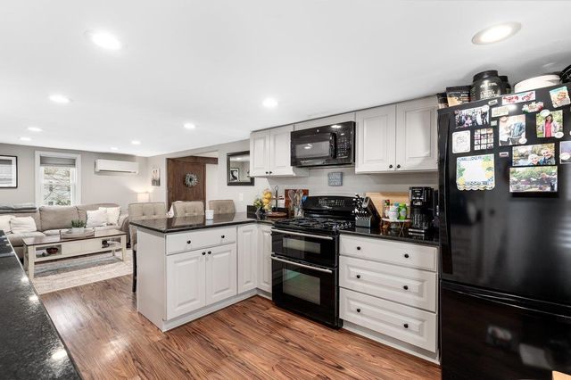 16 Larch Street, Goffstown, NH 03102