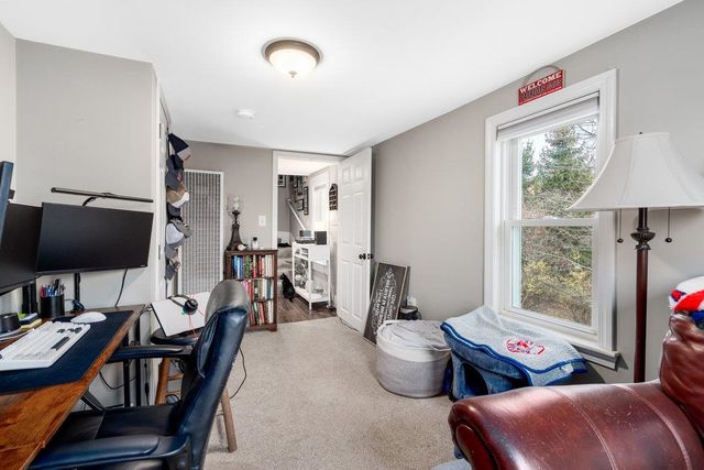 16 Larch Street, Goffstown, NH 03102