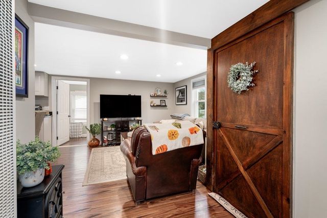 16 Larch Street, Goffstown, NH 03102