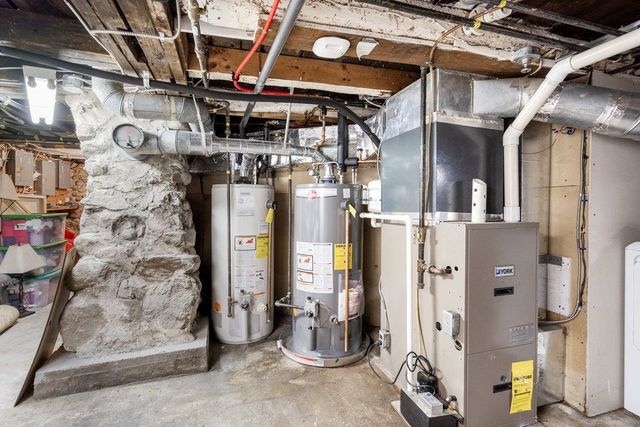 16 Larch Street, Goffstown, NH 03102