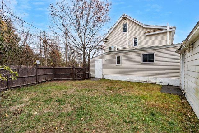 16 Larch Street, Goffstown, NH 03102