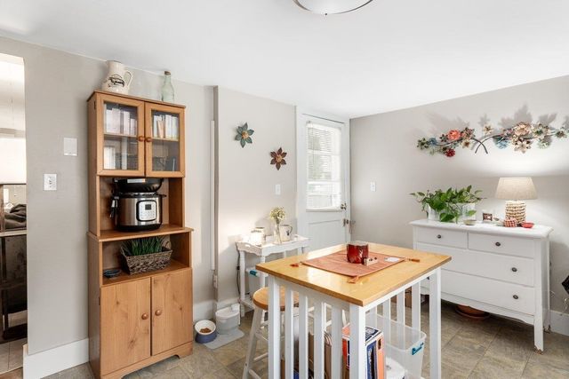 16 Larch Street, Goffstown, NH 03102