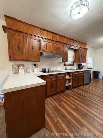 611 SW 9th, Wilburton, OK 74578