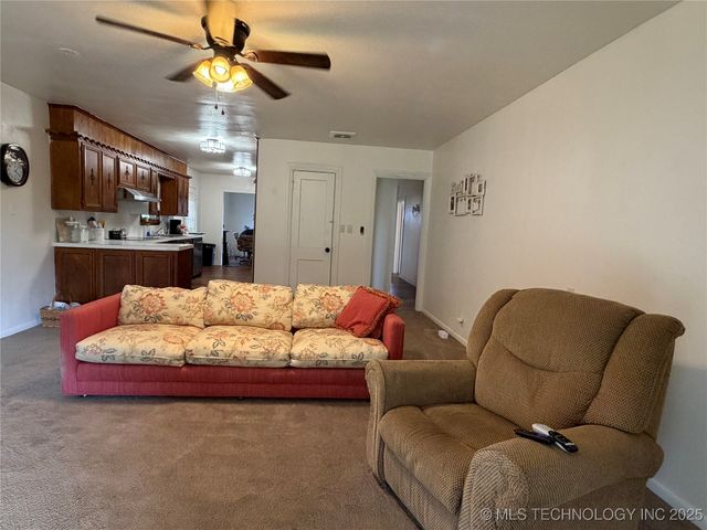 611 SW 9th, Wilburton, OK 74578