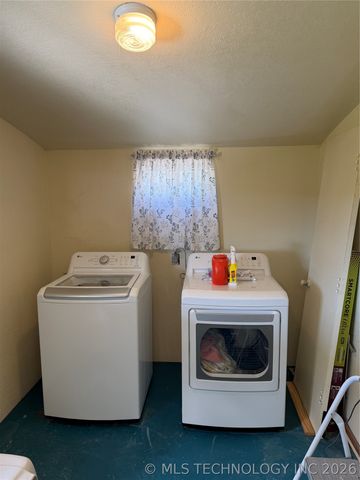 611 SW 9th, Wilburton, OK 74578
