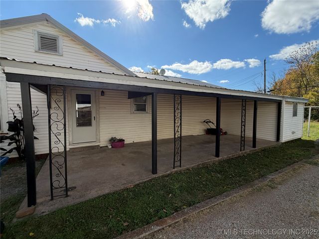 611 SW 9th, Wilburton, OK 74578
