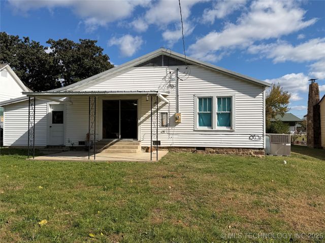 611 SW 9th, Wilburton, OK 74578