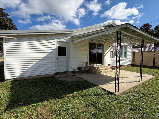 611 SW 9th, Wilburton, OK 74578