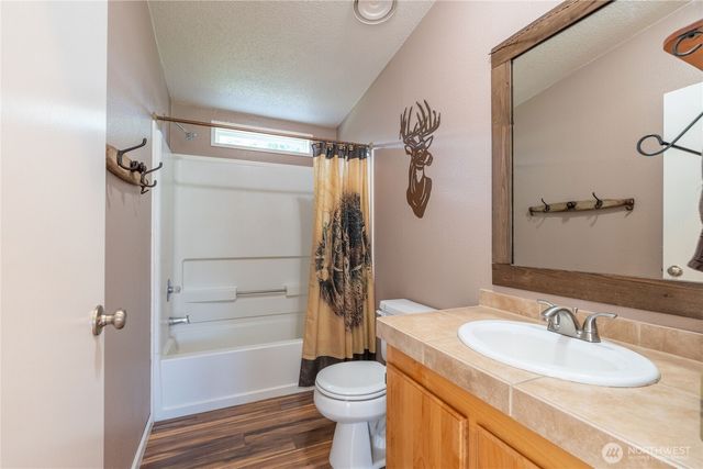 776 Winlock-Vader Road, Winlock, WA 98596