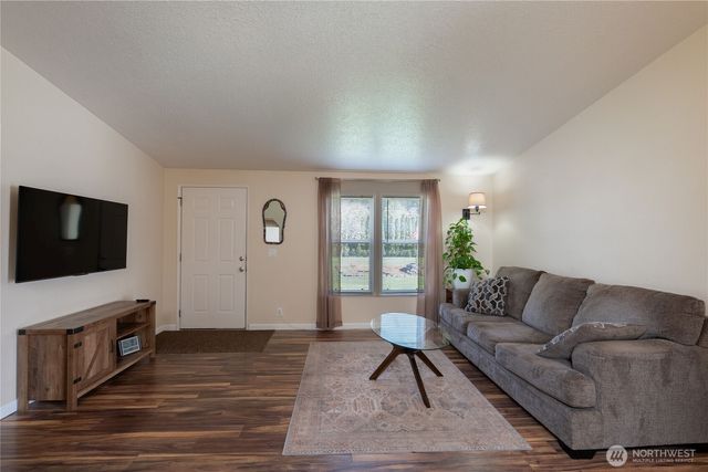 776 Winlock-Vader Road, Winlock, WA 98596