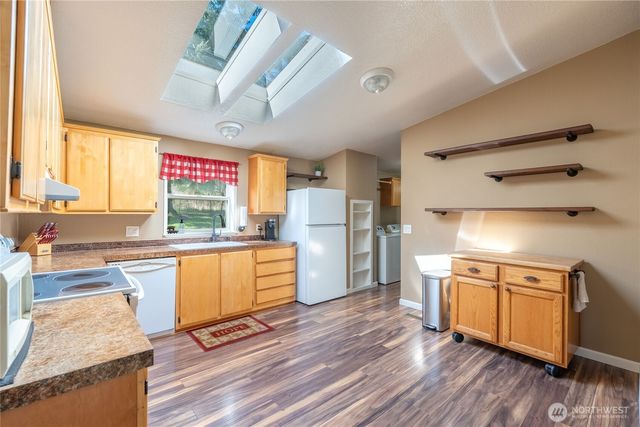 776 Winlock-Vader Road, Winlock, WA 98596