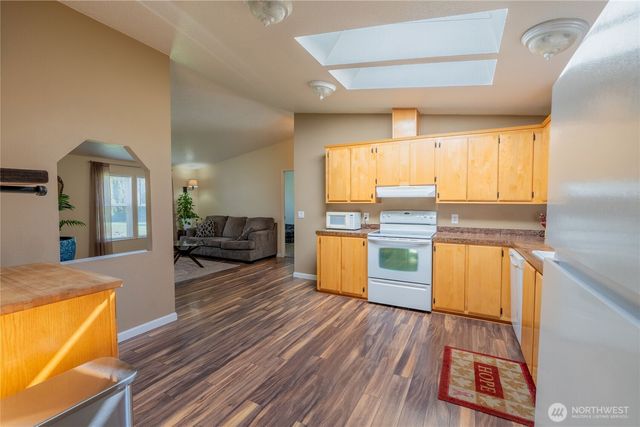 776 Winlock-Vader Road, Winlock, WA 98596