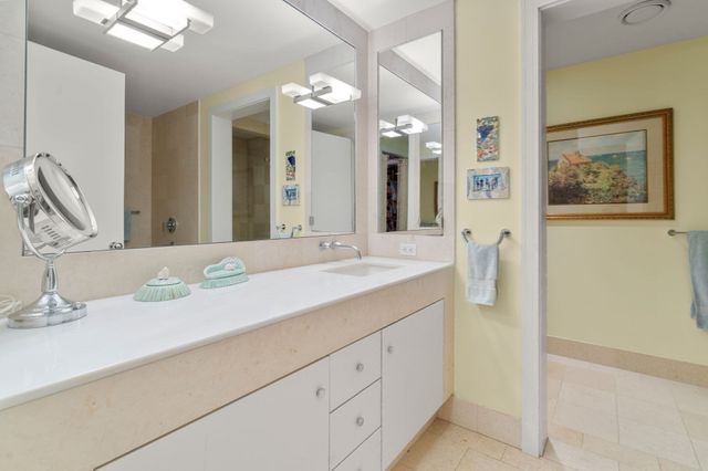 500 Atlantic Avenue 19N, Boston, MA 02210
