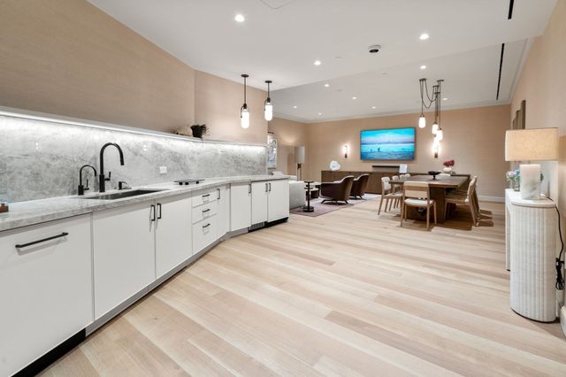 500 Atlantic Avenue 19N, Boston, MA 02210