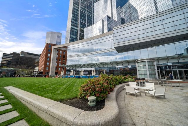 500 Atlantic Avenue 19N, Boston, MA 02210