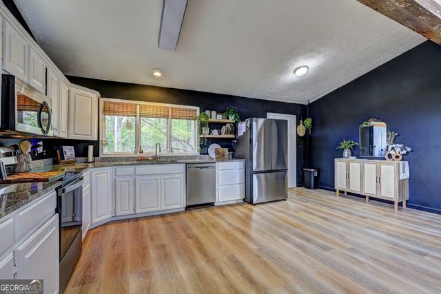 124 Laurel Drive, Barnesville, GA 30204