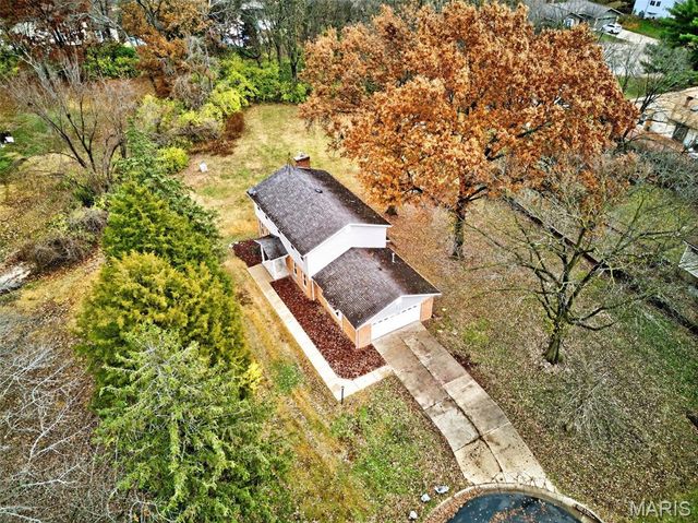 1408 Fischer Lane, St Charles, MO 63303