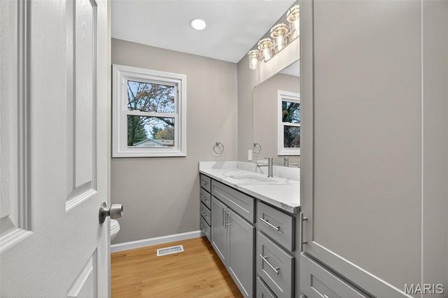 1408 Fischer Lane, St Charles, MO 63303