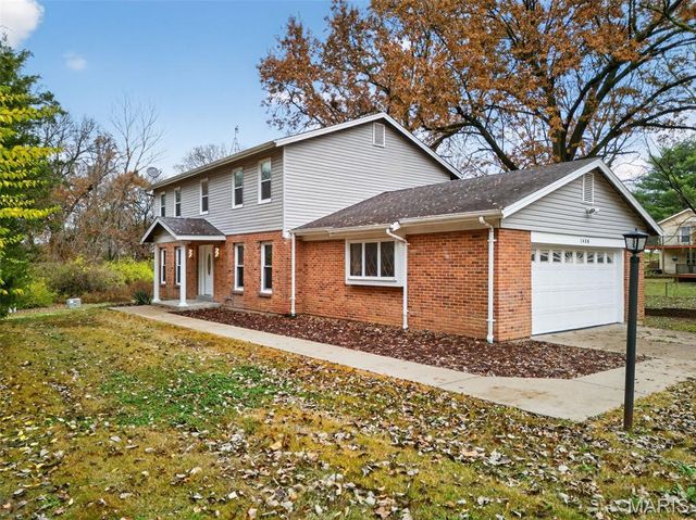 1408 Fischer Lane, St Charles, MO 63303