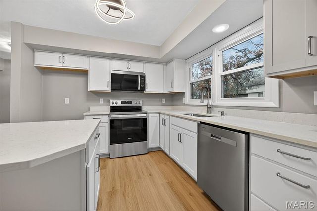 1408 Fischer Lane, St Charles, MO 63303