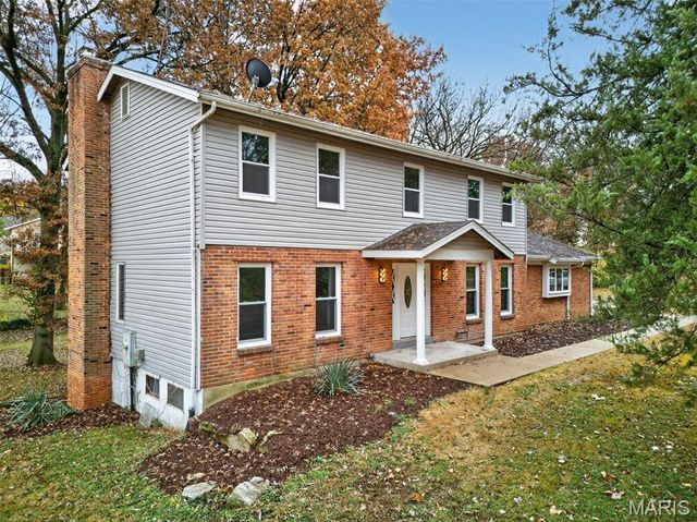 1408 Fischer Lane, St Charles, MO 63303