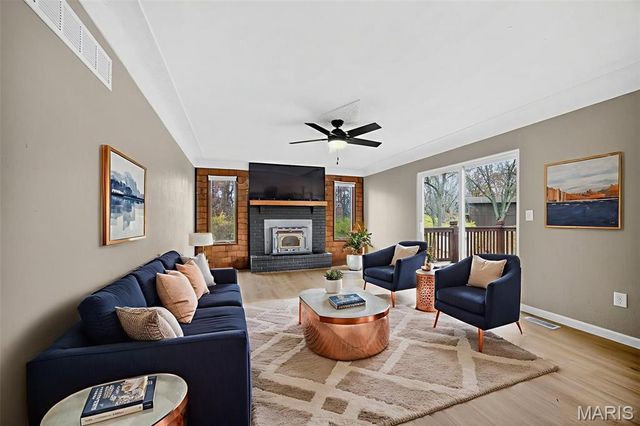 1408 Fischer Lane, St Charles, MO 63303