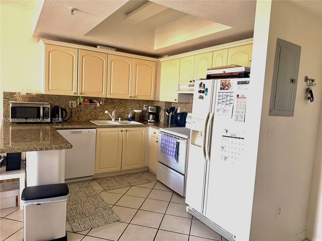 3500 Coral Way 1011, Miami, FL 33145