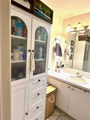 3500 Coral Way 1011, Miami, FL 33145