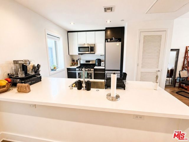 7857 W Manchester Avenue PH6, Playa Del Rey, CA 90293