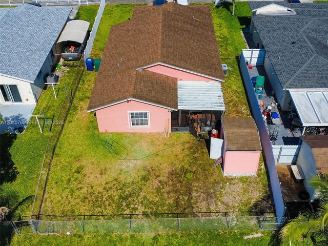 19251 NW 33rd Ave, Miami Gardens, FL 33056
