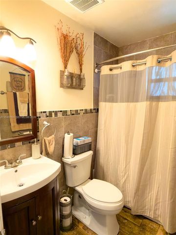 19251 NW 33rd Ave, Miami Gardens, FL 33056