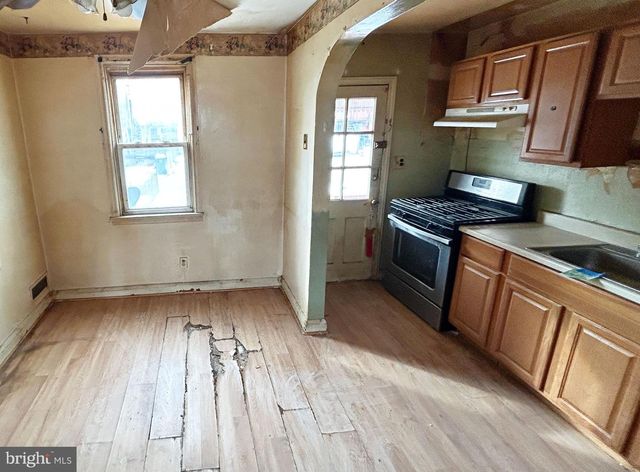 2006 GRINNALDS AVE, Baltimore, MD 21230