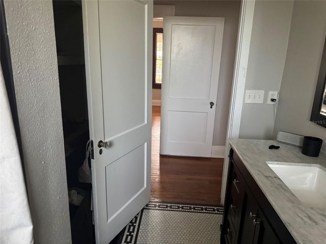 6408 N HIGHLAND AVENUE, Tampa, FL 33604