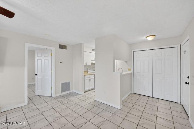 1401 S Palmetto Ave Apt 806, Daytona Beach, FL 32114