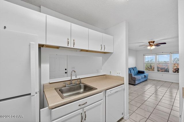 1401 S Palmetto Ave Apt 806, Daytona Beach, FL 32114